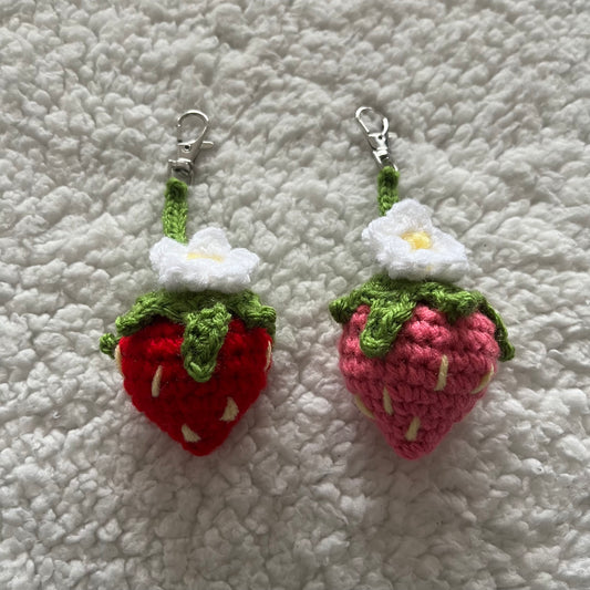 Strawberry Keychain Crochet | Pink Red Strawberry | Kawaii Keychain | Amigurumi Crochet | Cute Fruit Keychain | Fruit Crochet Keychain