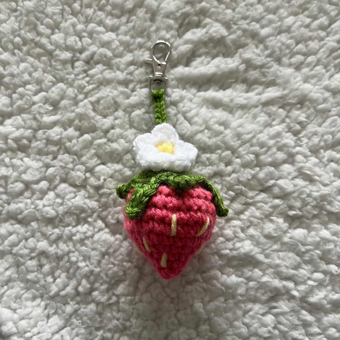Strawberry Keychain Crochet | Pink Red Strawberry | Kawaii Keychain | Amigurumi Crochet | Cute Fruit Keychain | Fruit Crochet Keychain